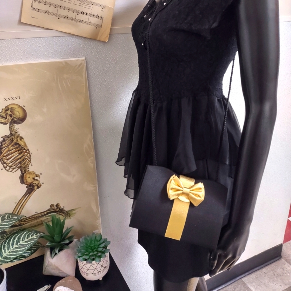1980's VINTAGE PURSE
